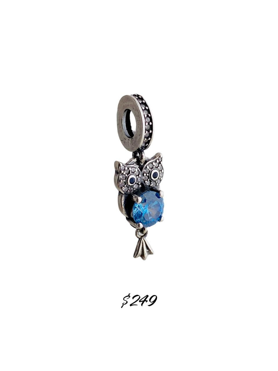 Charm Buho Brillo Azul